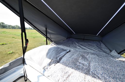 Aufstelldach mit Zelt und Bett